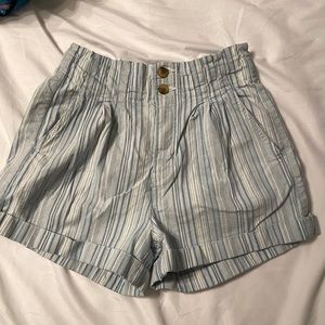American Eagle mom shorts